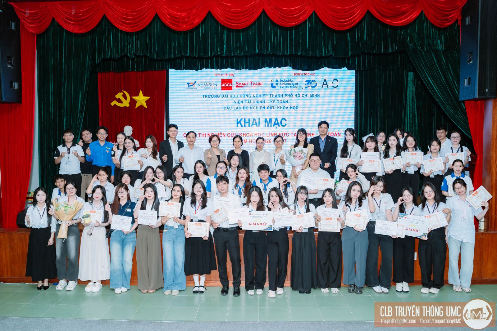 TỔNG KẾT VÀ TRAO GIẢI CUỘC THI NGHIÊN CỨU KHOA HỌC LĨNH VỰC TÀI CHÍNH – KẾ TOÁN NĂM HỌC 2025–2026 VÀ KHAI MẠC CUỘC THI NĂM HỌC 2026–2027